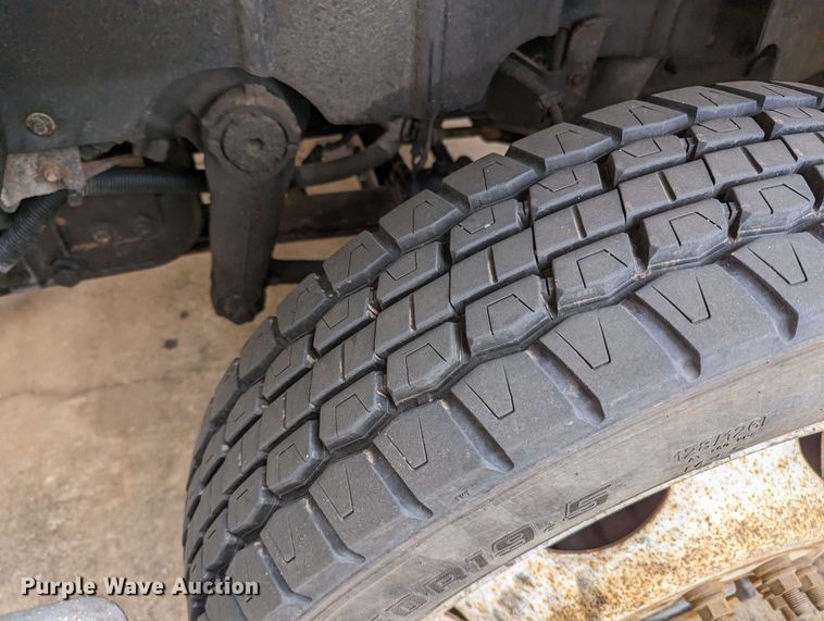 image for item LF9691 2015 International TerraStar  box truck