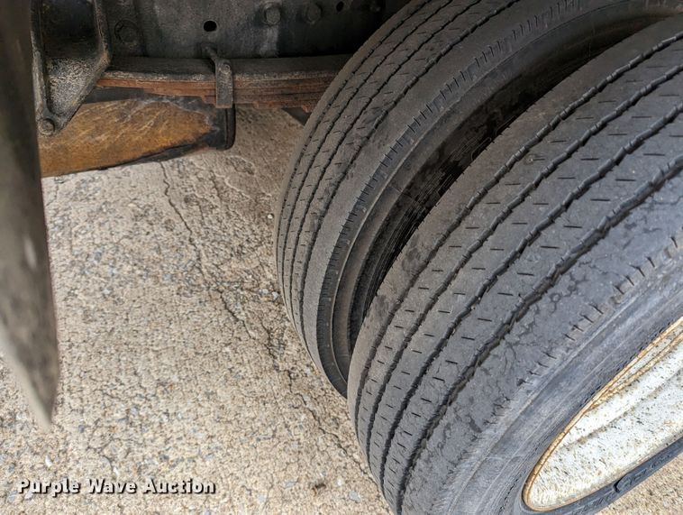 image for item LF9691 2015 International TerraStar  box truck