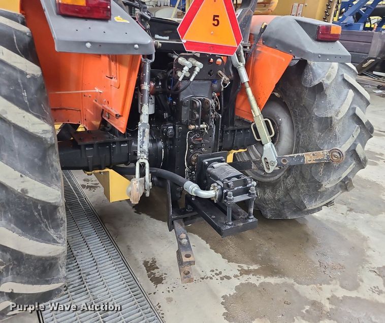 image for item LH9939 1997 AGCO Allis 5680  MFWD tractor