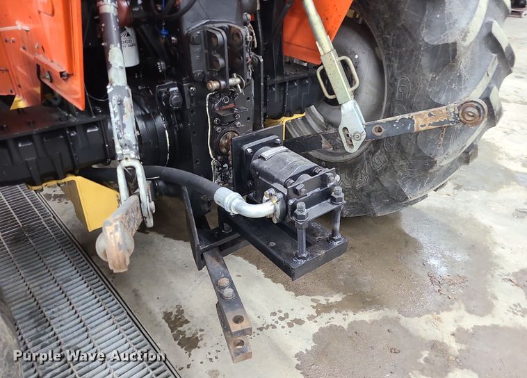 image for item LH9939 1997 AGCO Allis 5680  MFWD tractor