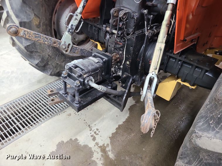 image for item LH9939 1997 AGCO Allis 5680  MFWD tractor