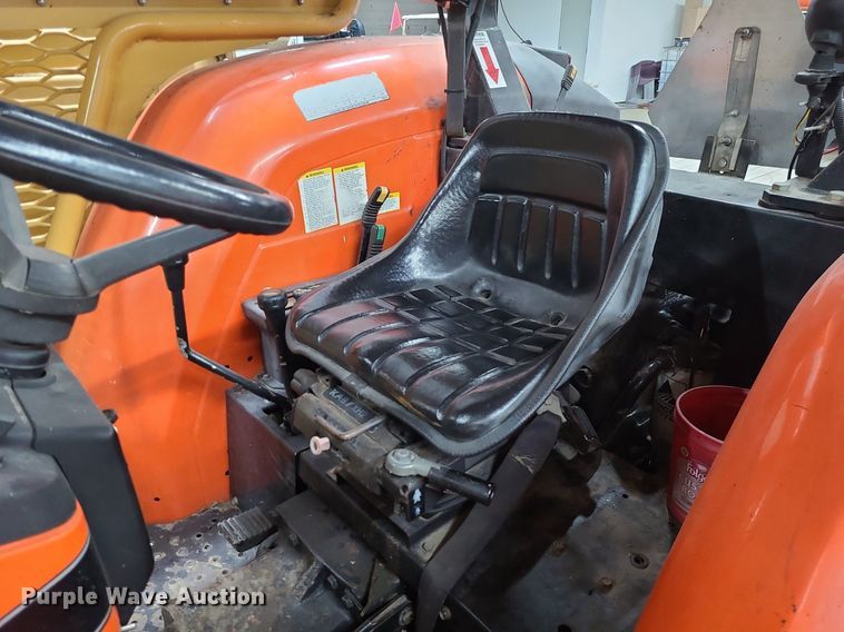 image for item LH9939 1997 AGCO Allis 5680  MFWD tractor