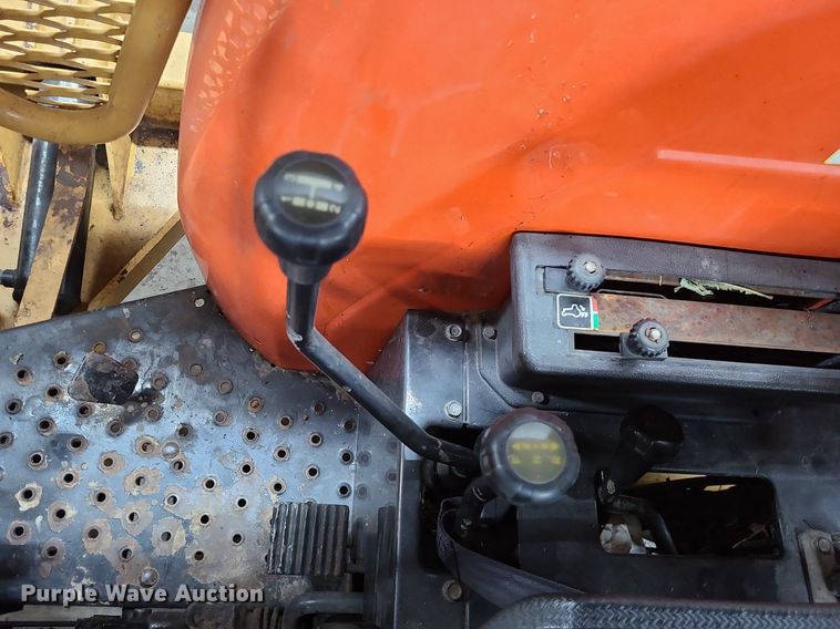 image for item LH9939 1997 AGCO Allis 5680  MFWD tractor