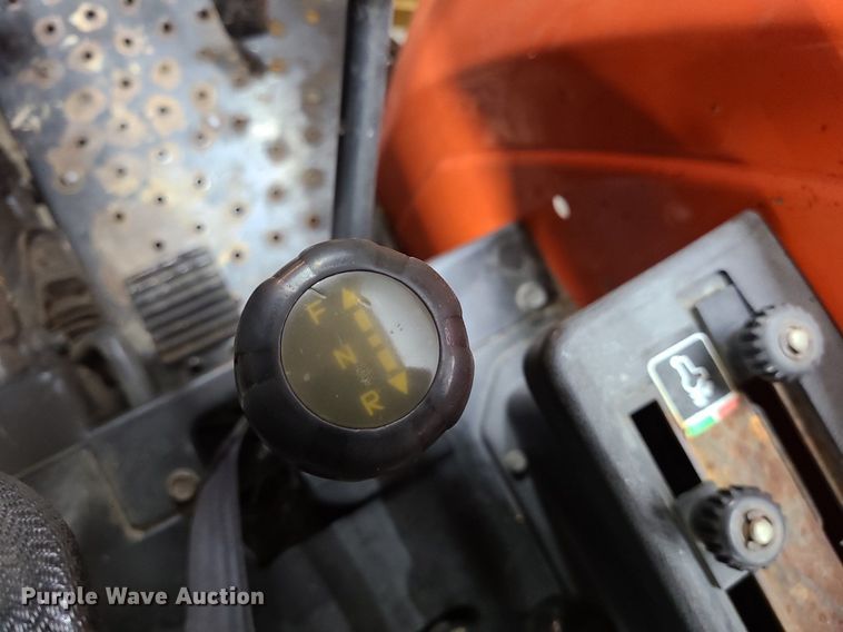 image for item LH9939 1997 AGCO Allis 5680  MFWD tractor