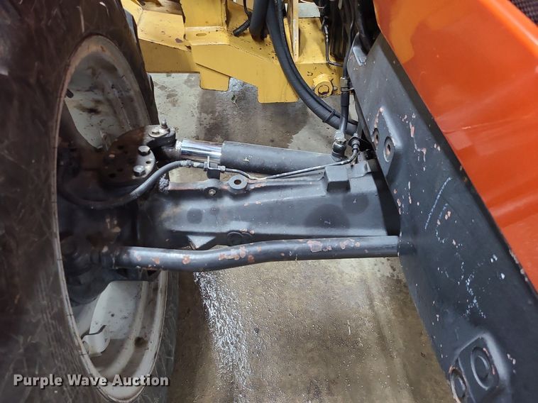 image for item LH9939 1997 AGCO Allis 5680  MFWD tractor