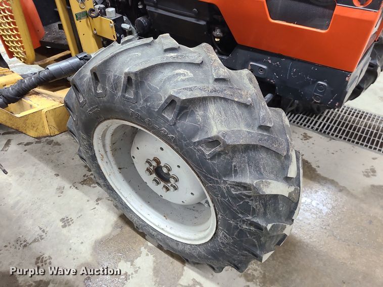 image for item LH9939 1997 AGCO Allis 5680  MFWD tractor