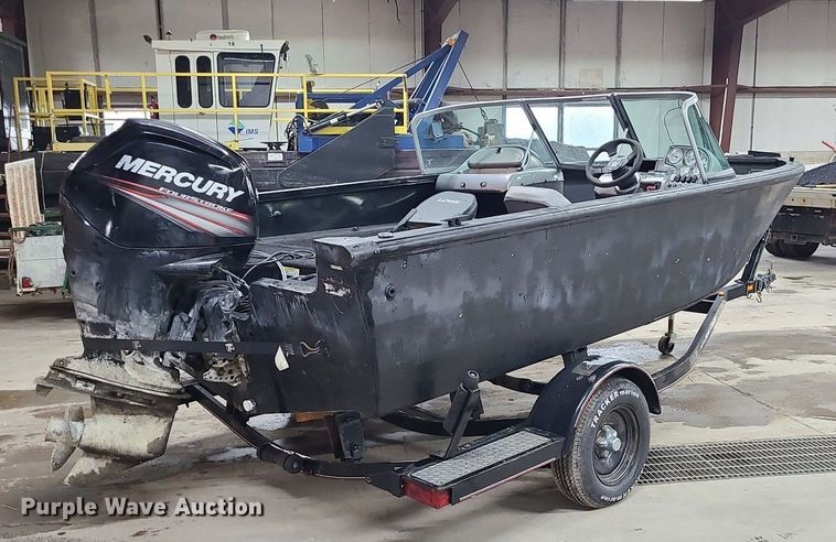 image for item LH9940 2010 Lowe FM175D  boat