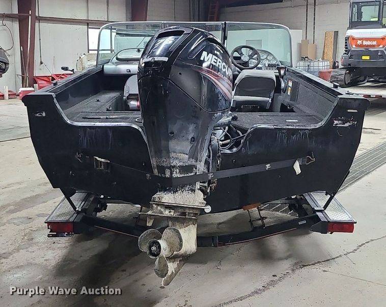 image for item LH9940 2010 Lowe FM175D  boat