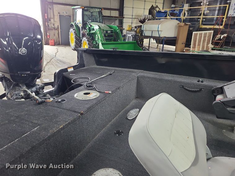 image for item LH9940 2010 Lowe FM175D  boat