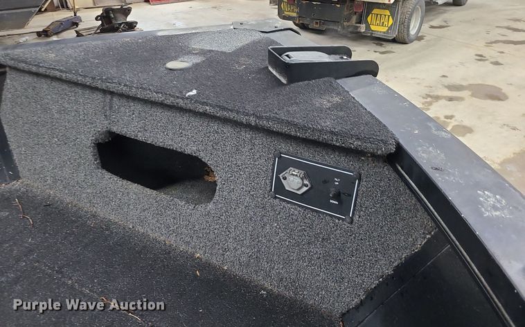 image for item LH9940 2010 Lowe FM175D  boat