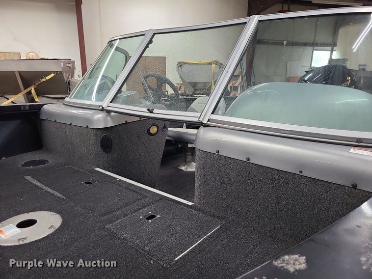 image for item LH9940 2010 Lowe FM175D  boat