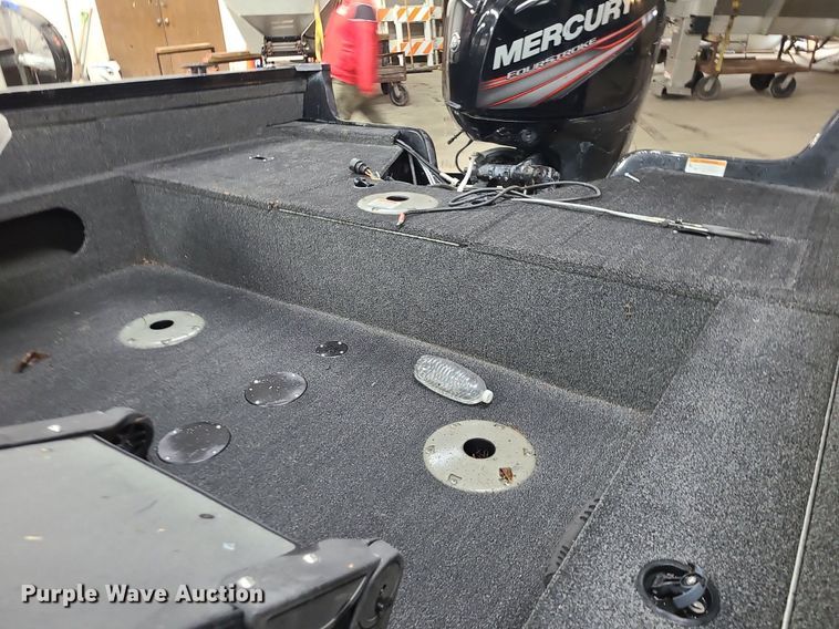 image for item LH9940 2010 Lowe FM175D  boat