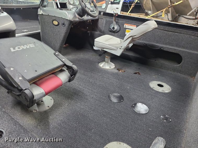 image for item LH9940 2010 Lowe FM175D  boat