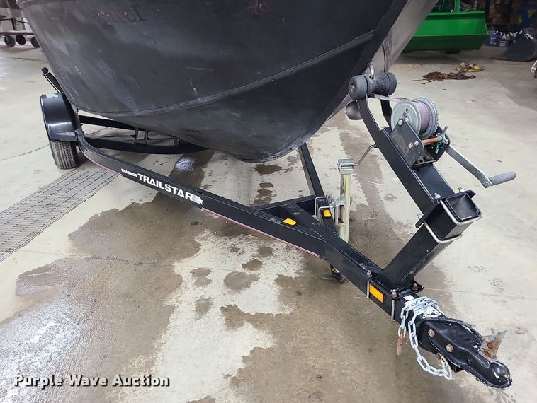 image for item LH9940 2010 Lowe FM175D  boat