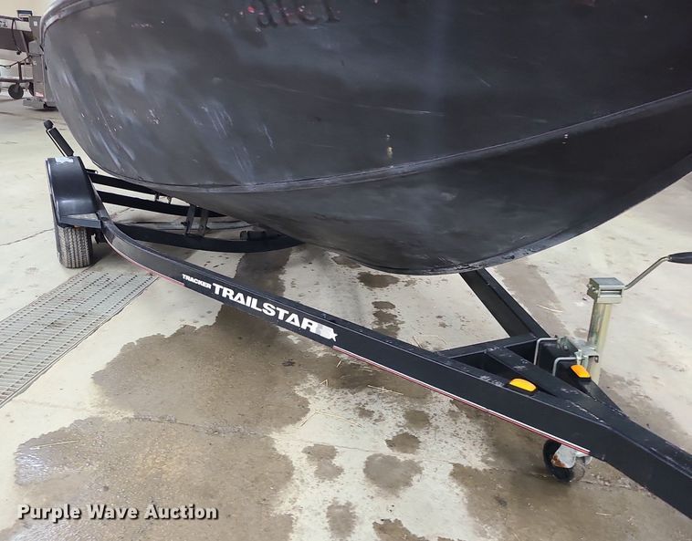 image for item LH9940 2010 Lowe FM175D  boat