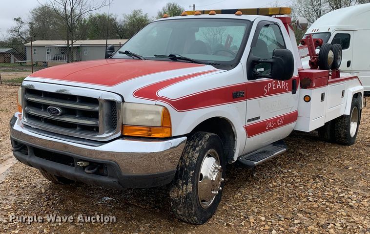 image for item LI9164 2001 Ford F450 Super Duty  tow truck