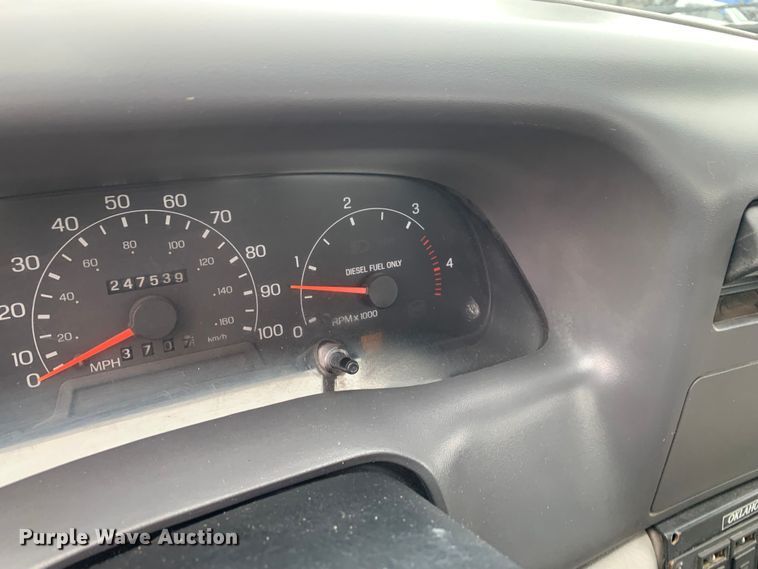 image for item LI9164 2001 Ford F450 Super Duty  tow truck