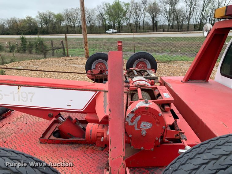 image for item LI9164 2001 Ford F450 Super Duty  tow truck