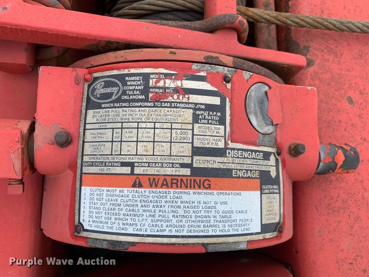 image for item LI9164 2001 Ford F450 Super Duty  tow truck