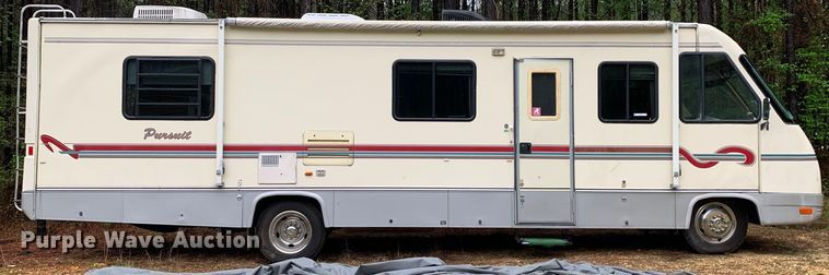 image for item LI9246 1994 Chevrolet Pursuit  RV