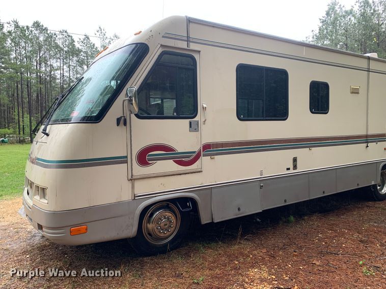 image for item LI9246 1994 Chevrolet Pursuit  RV