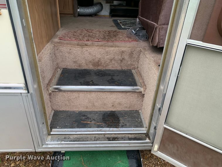 image for item LI9246 1994 Chevrolet Pursuit  RV