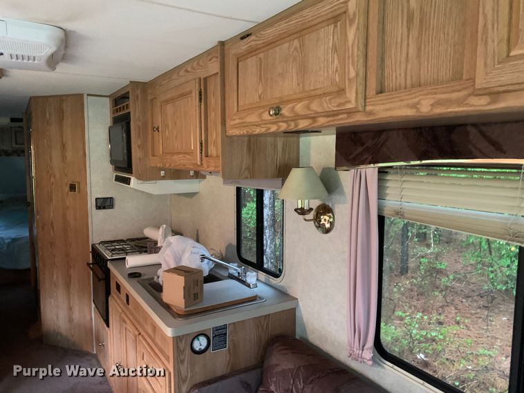 image for item LI9246 1994 Chevrolet Pursuit  RV