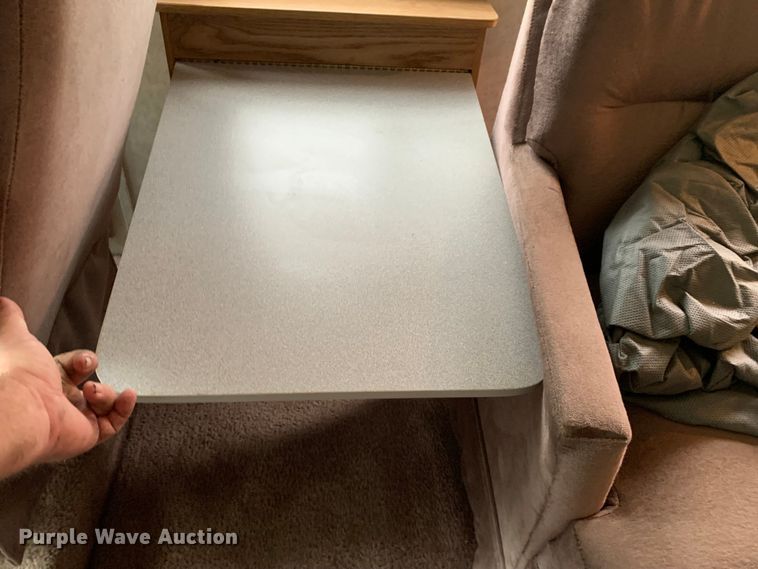 image for item LI9246 1994 Chevrolet Pursuit  RV