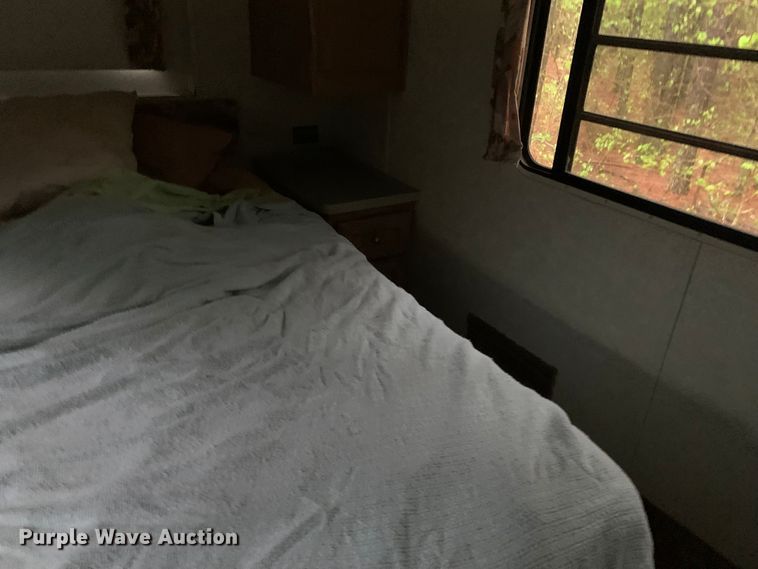 image for item LI9246 1994 Chevrolet Pursuit  RV