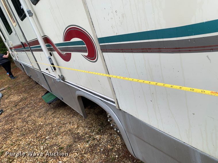 image for item LI9246 1994 Chevrolet Pursuit  RV