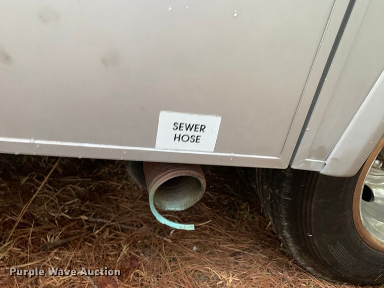 image for item LI9246 1994 Chevrolet Pursuit  RV