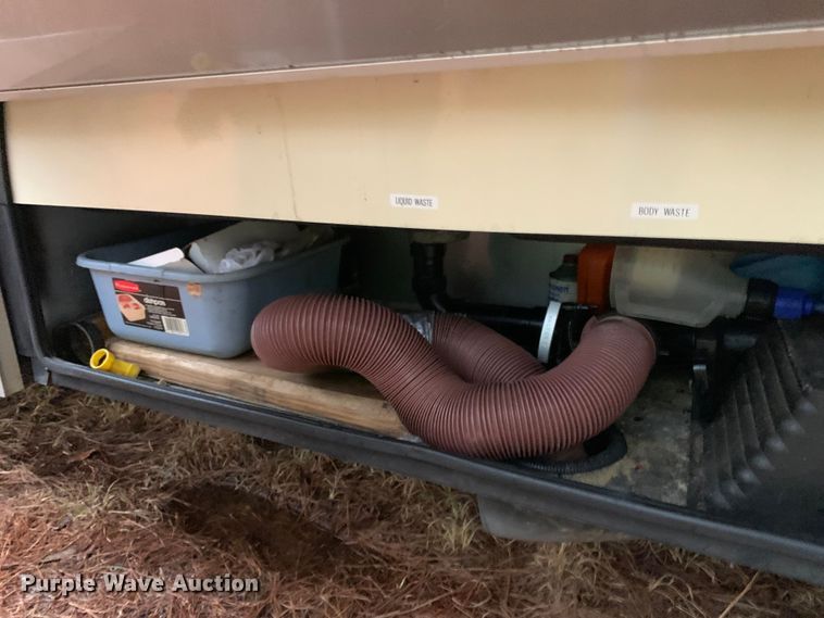 image for item LI9246 1994 Chevrolet Pursuit  RV