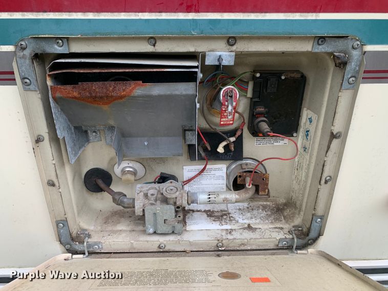 image for item LI9246 1994 Chevrolet Pursuit  RV