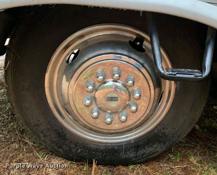 image for item LI9246 1994 Chevrolet Pursuit  RV