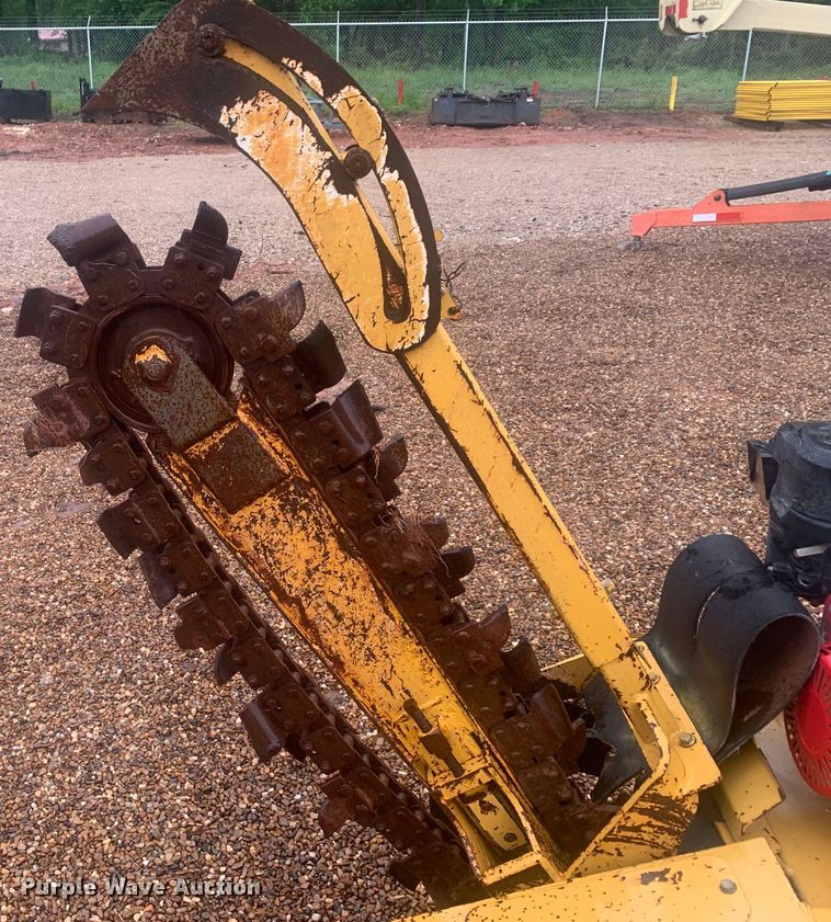 image for item LI9247 2010 Vermeer RTX100  trencher