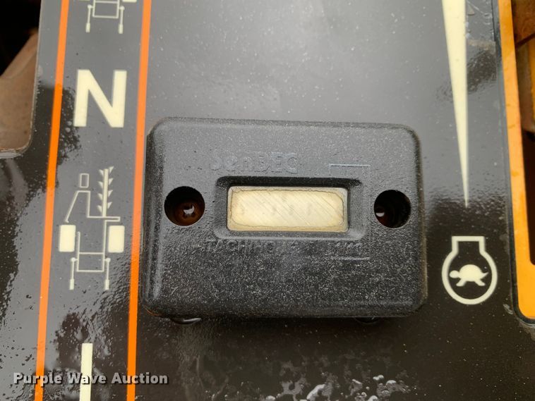 image for item LI9247 2010 Vermeer RTX100  trencher