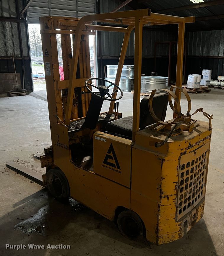 image for item LI9568 Allis Chalmers ACC30  forklift