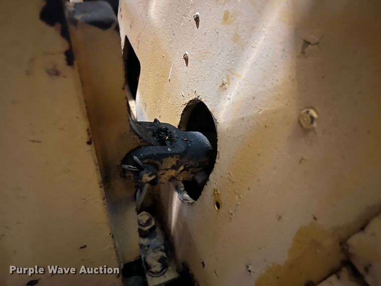 image for item LI9568 Allis Chalmers ACC30  forklift