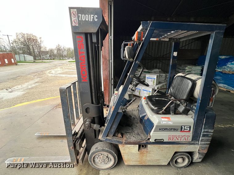 image for item LI9569 Komatsu FG15ST-15  forklift