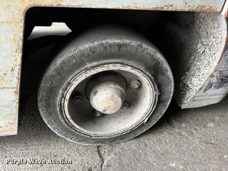 image for item LI9569 Komatsu FG15ST-15  forklift