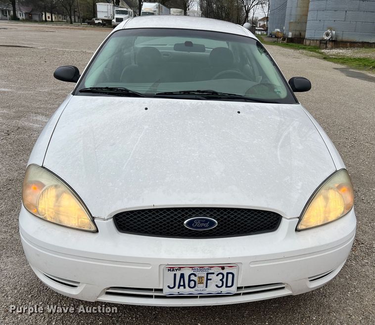 image for item LI9570 2005 Ford Taurus SE