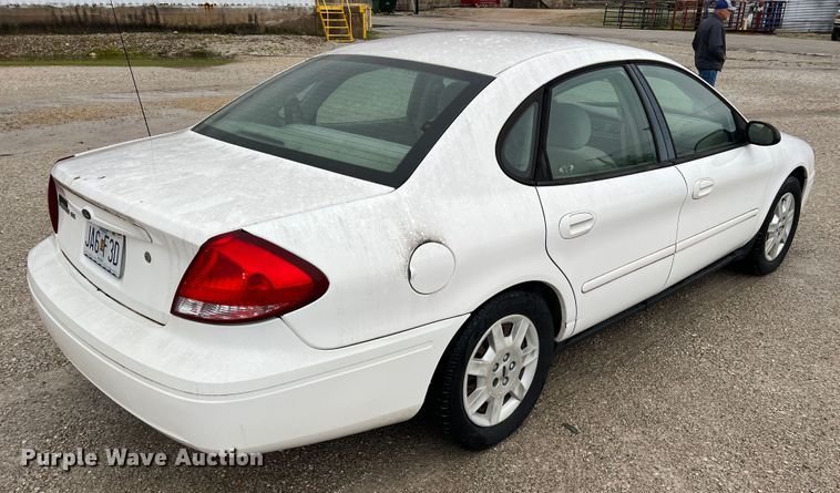 image for item LI9570 2005 Ford Taurus SE