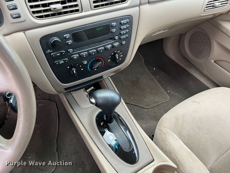 image for item LI9570 2005 Ford Taurus SE