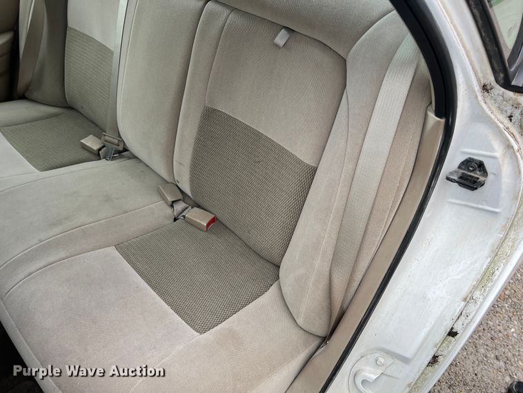 image for item LI9570 2005 Ford Taurus SE