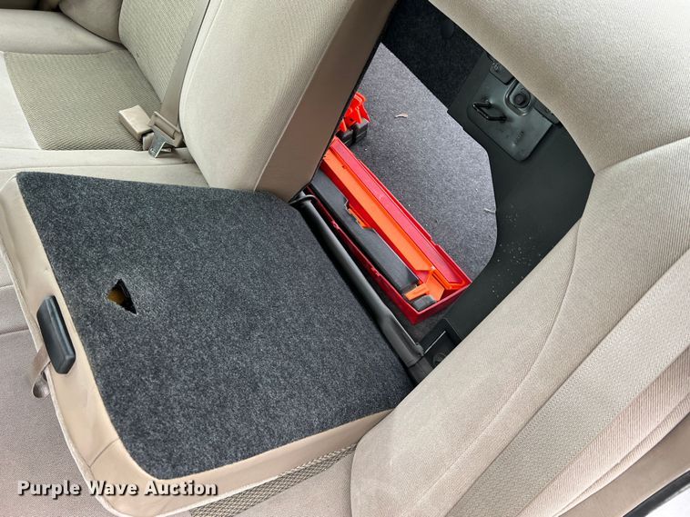 image for item LI9570 2005 Ford Taurus SE