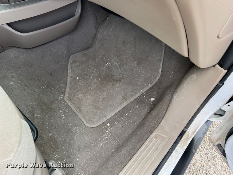 image for item LI9570 2005 Ford Taurus SE