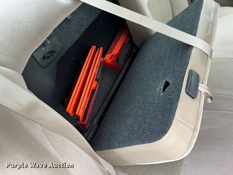 image for item LI9570 2005 Ford Taurus SE