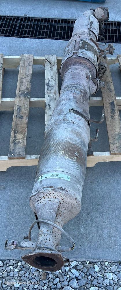 image for item LI9602 Catalytic converter