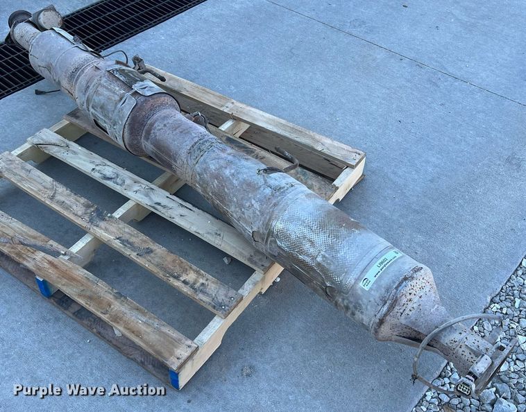 image for item LI9602 Catalytic converter