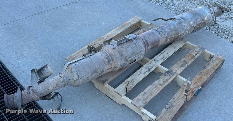 image for item LI9602 Catalytic converter